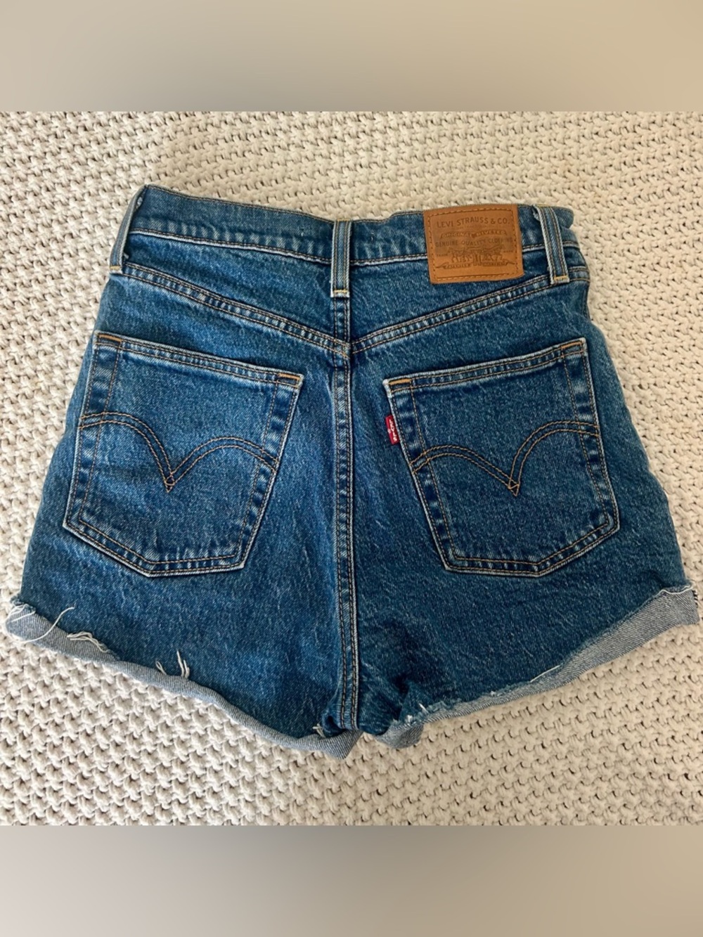 Levi's High-Rise Ribcage Shorts